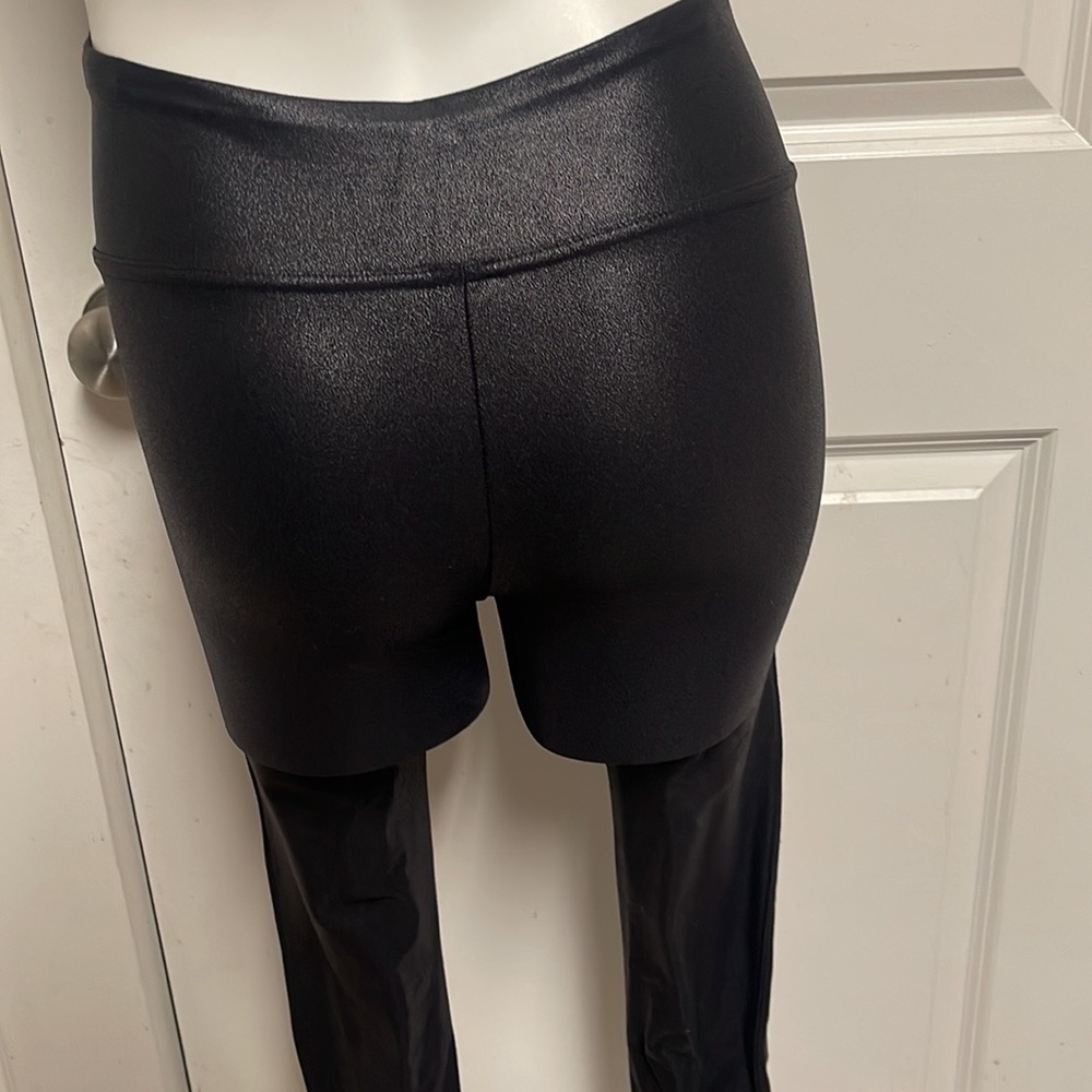 Black stretch leggings